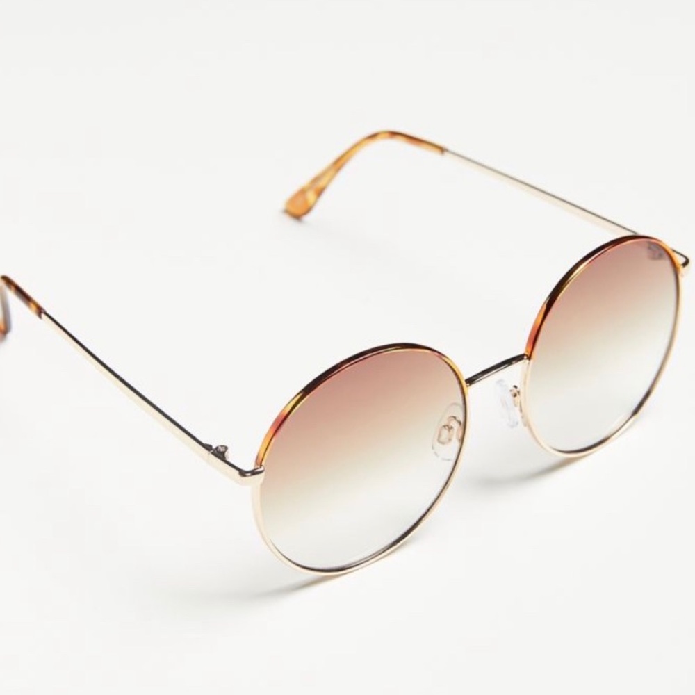 NWT Urban Outfitters Oversized Round Sunglasses